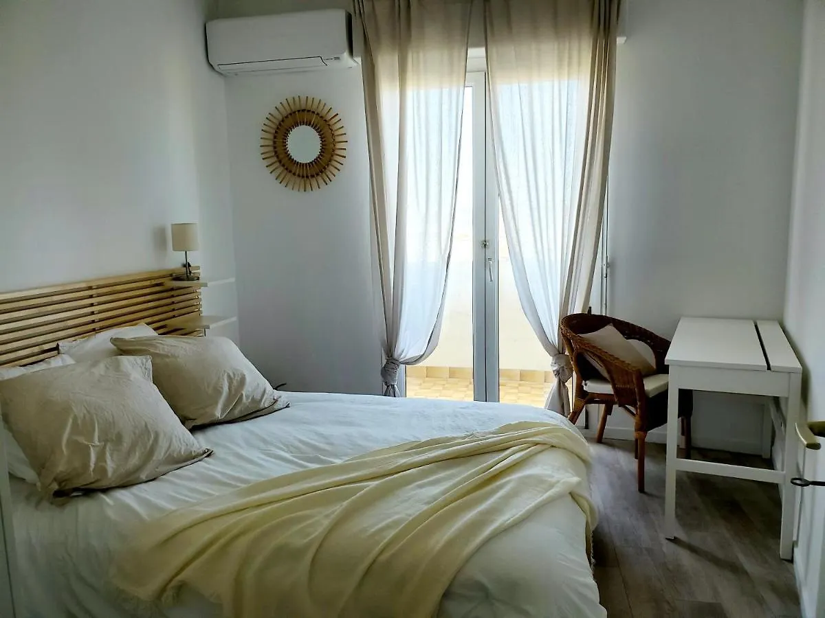 Apartment Appartement Cosy Balcon Vue Degagee Au Coeur De Marseille - Joliette
