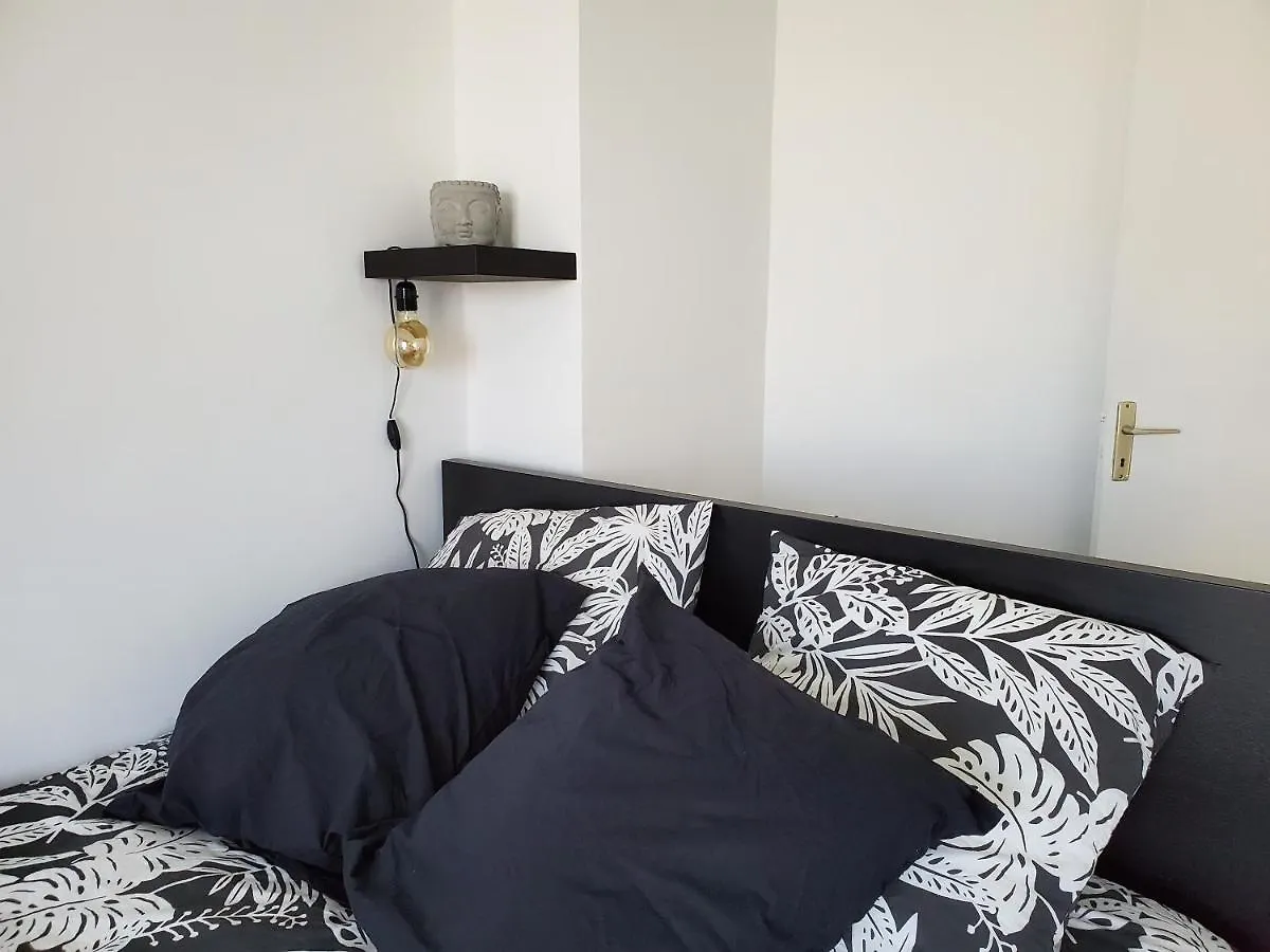 Appartement Cosy Balcon Vue Degagee Au Coeur De Marseille - Joliette France