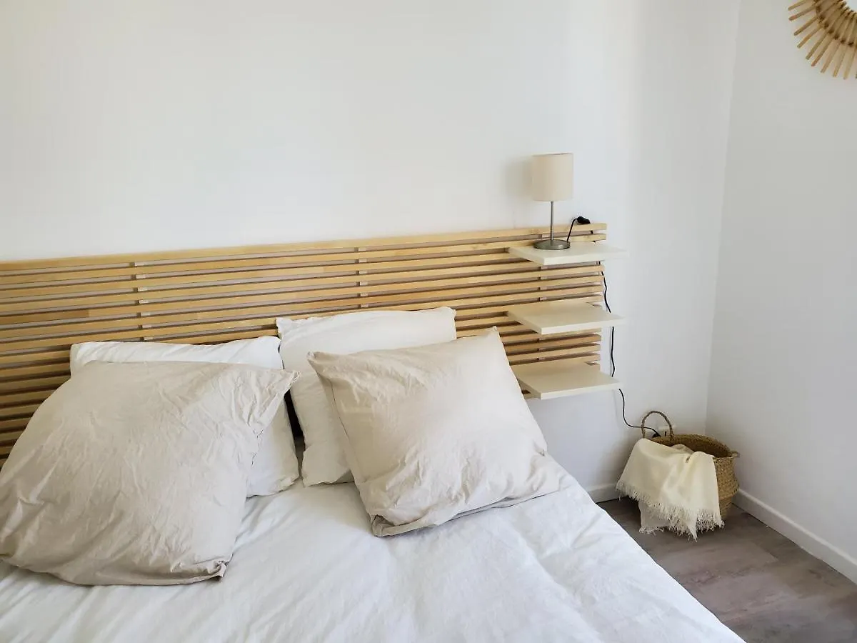 Apartment Appartement Cosy Balcon Vue Degagee Au Coeur De Marseille - Joliette France