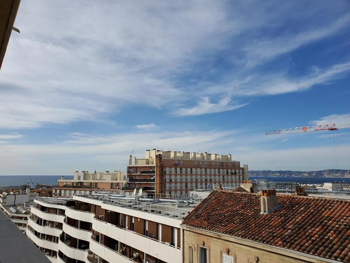 Appartement Cosy Balcon Vue Degagee Au Coeur De Marseille - Joliette Apartment